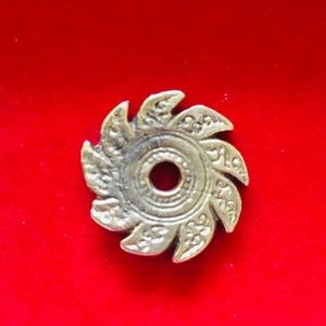 Antique LORD NARAI Vishnu diety god weapon amulet